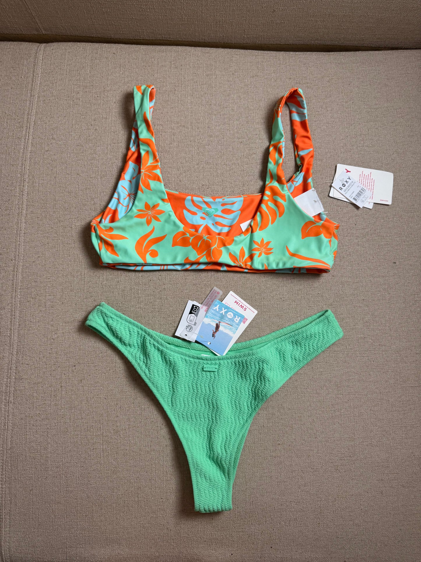 Roxy set bikini REVERSIBLE, size M
