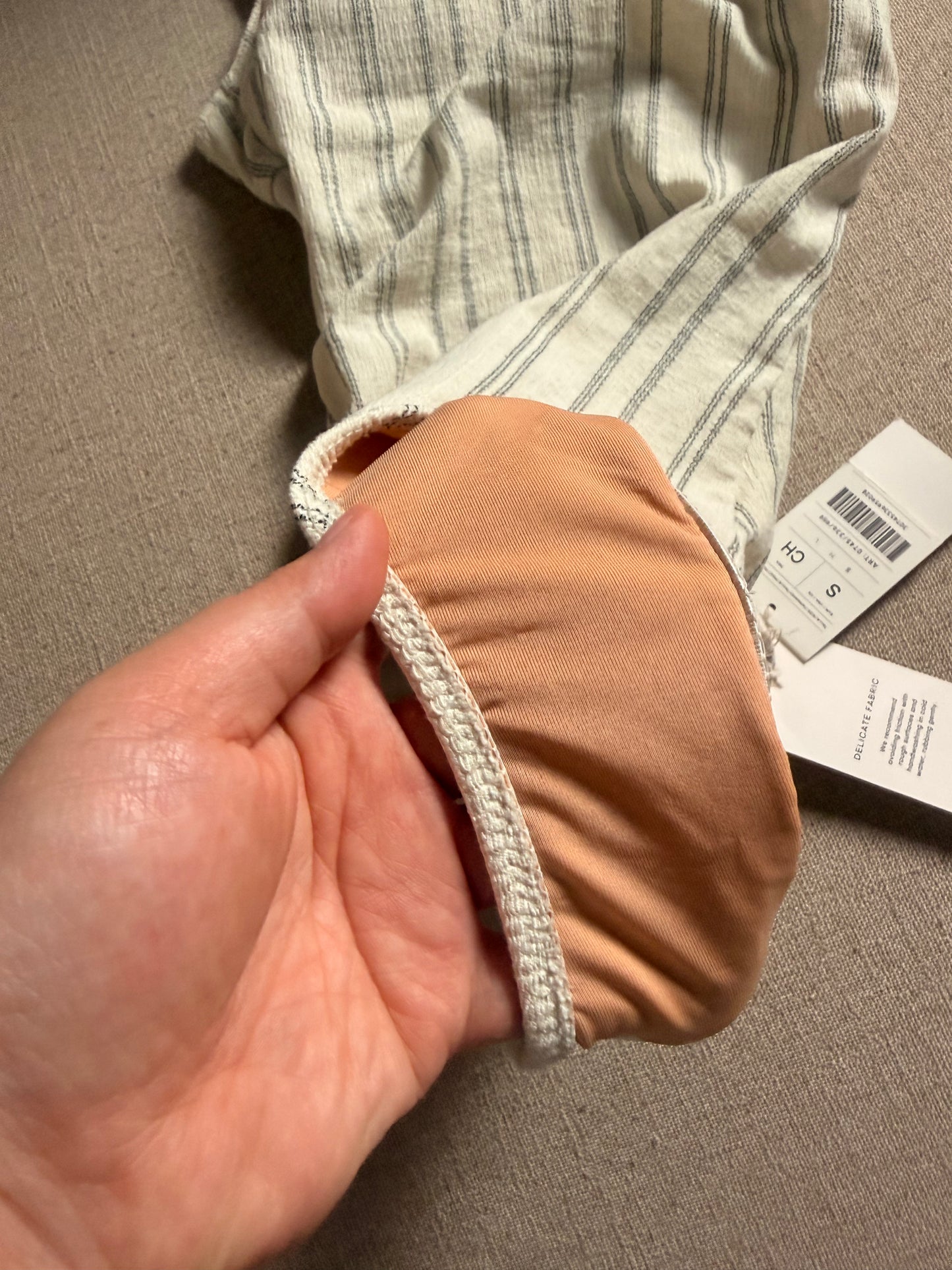 Oysho one-piece swimsuit size S, pretty back style
